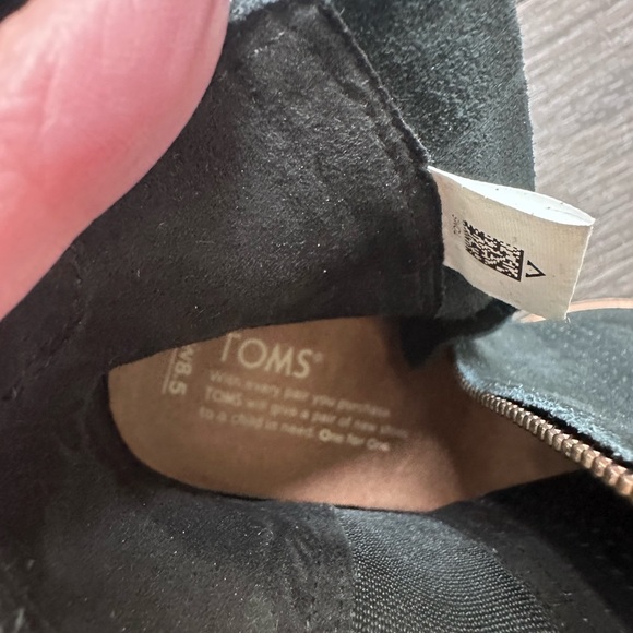 Toms open toe suede summer booties. Size 8.5 - Picture 4 of 4